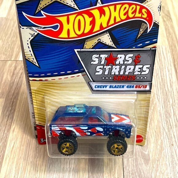 Hot wheel Stars & Stripes series hemi Baracuda Plymouth hemi Chevy blazer 4 x 4 - Picture 5 of 7